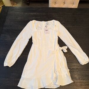 Princess Poly The Vila Mini Dress In new condition.